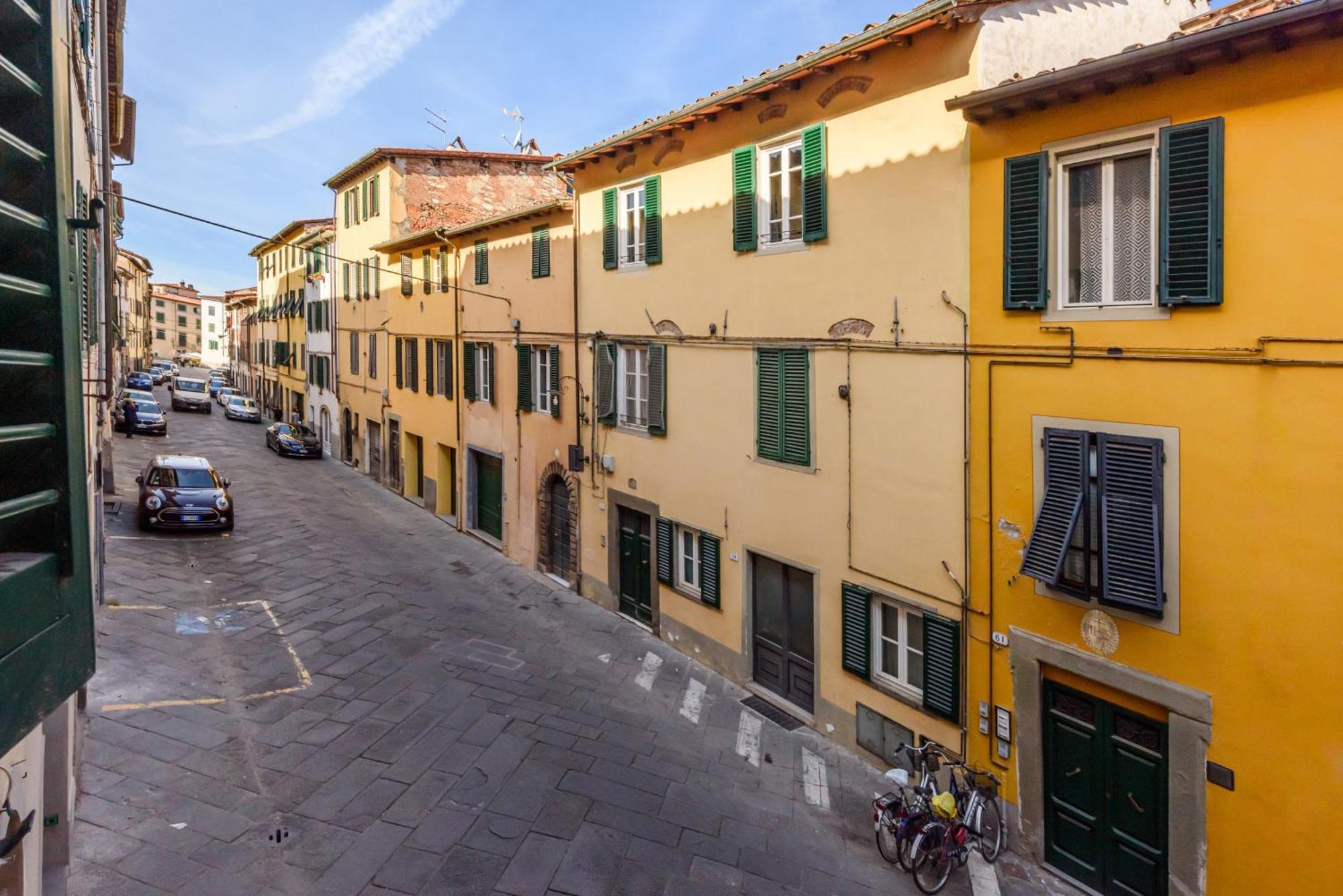 Heart Of Lucca Style Whitin The Walls Exterior foto